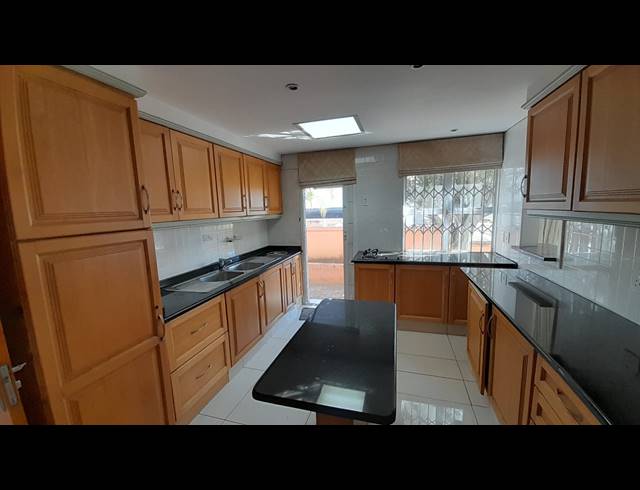 4 BEDROOM FLAT TO LET IN MUSGRAVE